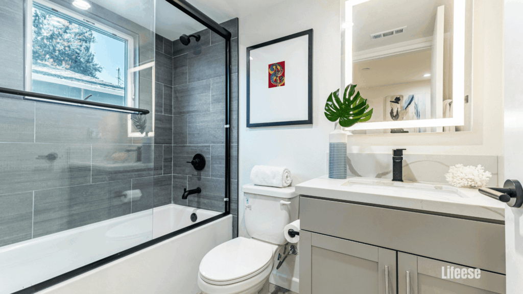 15 Stylish Small Bathroom Ideas