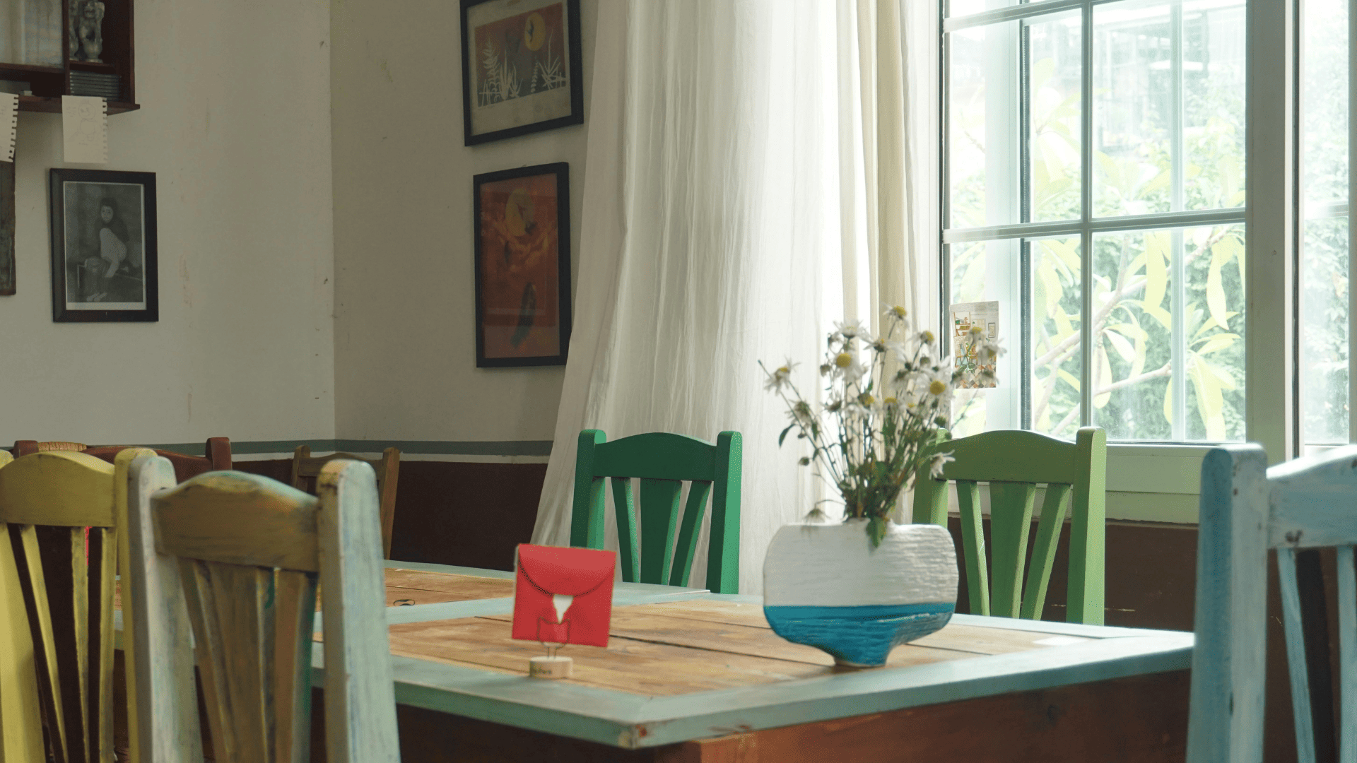 Rustic Farmhouse Dining Room