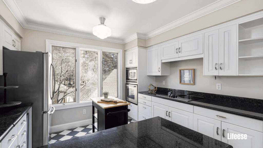 Black and White Interior Scheme