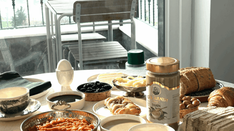 Breakfast Nook Window Seat